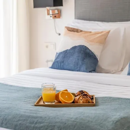 Modern Romana Playa In Marbella, Elviria Appartement