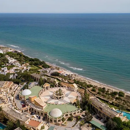 Modern Romana Playa In Marbella, Elviria * 马尔韦利亚