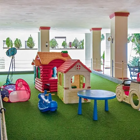 Modern Romana Playa In Marbella, Elviria 公寓 *