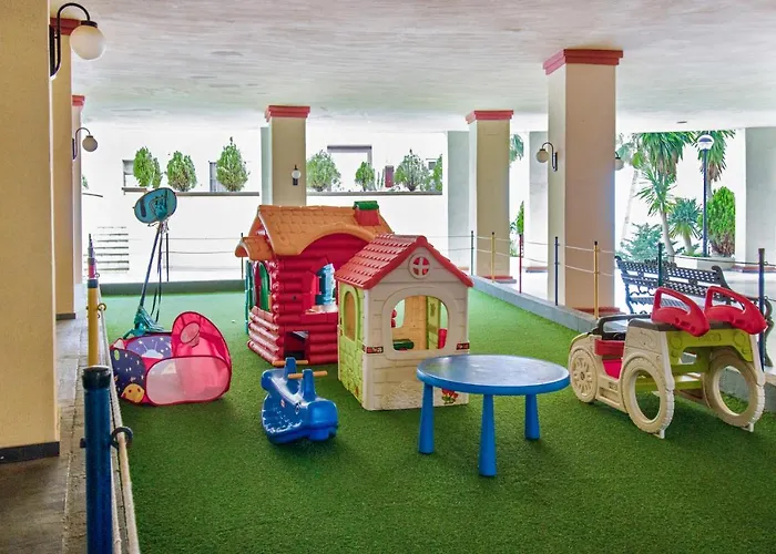 Modern Romana Playa In Marbella, Elviria Apartment *