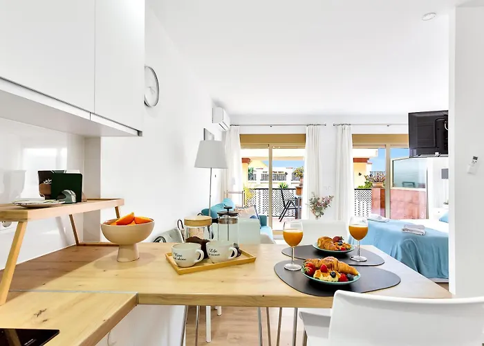 Modern Romana Playa In Marbella, Elviria Apartament