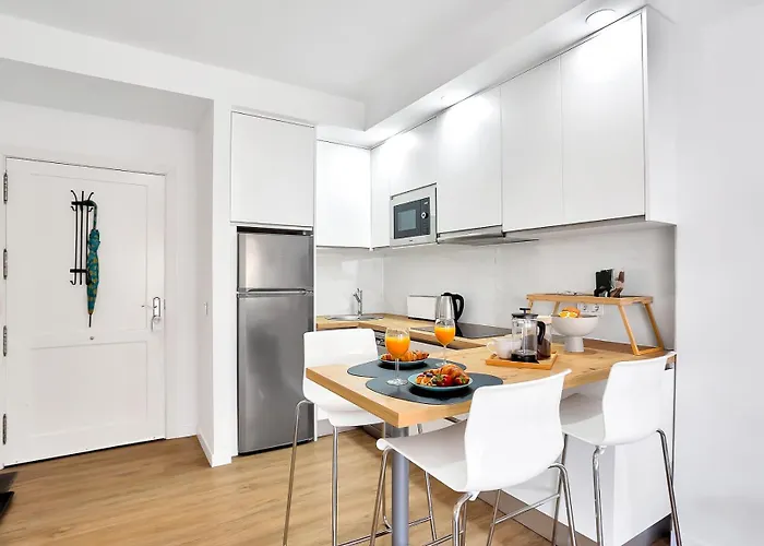 Modern Romana Playa In Marbella, Elviria Апартаменти *